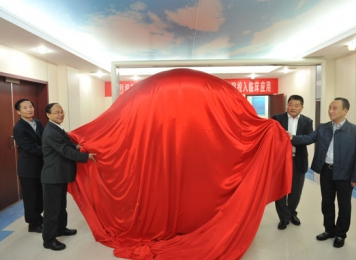 领导为petct开机