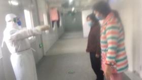 援鄂战疫日记 | 贵州省四医尘坚：“现学现卖”，在鄂州雷山医院教患者跳舞