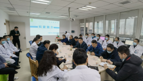 副院长左石率省专家组到六盘水市和安顺市人民医院督导医疗质量控制