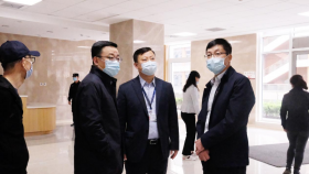 省卫健委一级巡视员皮宇飞到贵医附院贵安医院调研
