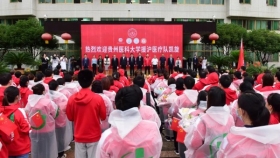 援沪医疗队结束医学观察凯旋返回欢迎仪式举行