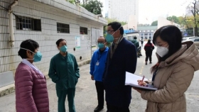 党委书记李海洋看望慰问临床一线医务人员