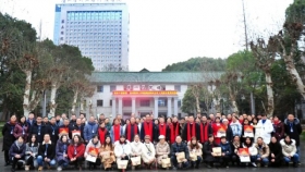 院领导慰问春节期间坚守岗位的一线干部职工