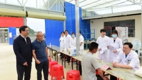 学思践悟强党性 扎根黔中建新功——我院与贵州医科大学开展联合主题党日活动