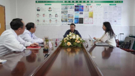中华医学会放射学分会副主任委员张惠茅教授来院座谈交流