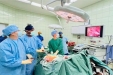 【贵州省卫健委】援所中国医疗队指导当地医生开展首例腹腔镜手术