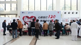 心血管内科开展“中国1120心梗救治日”义诊活动