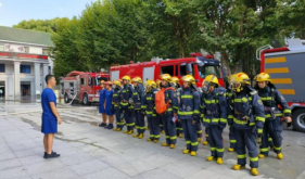 我院与贵开路消防救援中队联合开展灭火救援实战演练