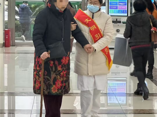 贵医附院门诊推行“531”新措施，提升服务品质与温暖