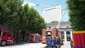 消防科在第一住院楼针灸科开展灭火应急演练